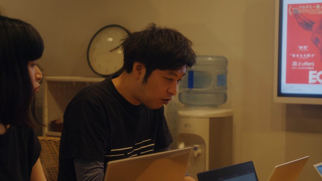 スタッフ　川村晋平